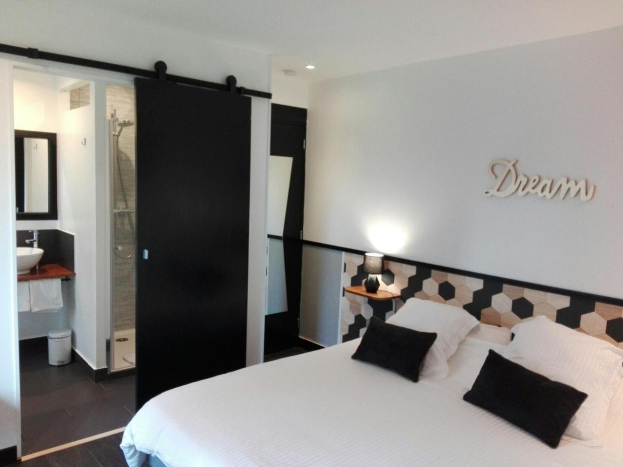 Mont B&B Pontorson Bagian luar foto