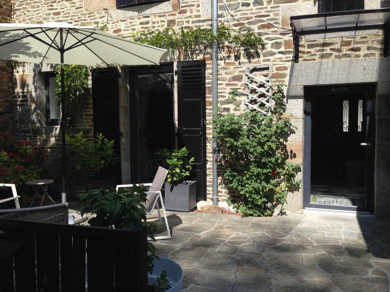 Mont B&B Pontorson Bagian luar foto